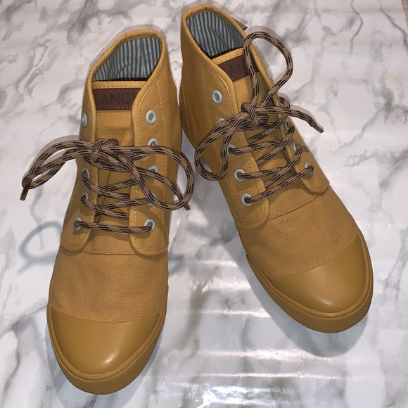COPY - Bangs Canvas Hi top Sneakers tan size women’s 8 - Picture 2 of 11